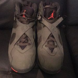 Jordan 8 “ olive size 11